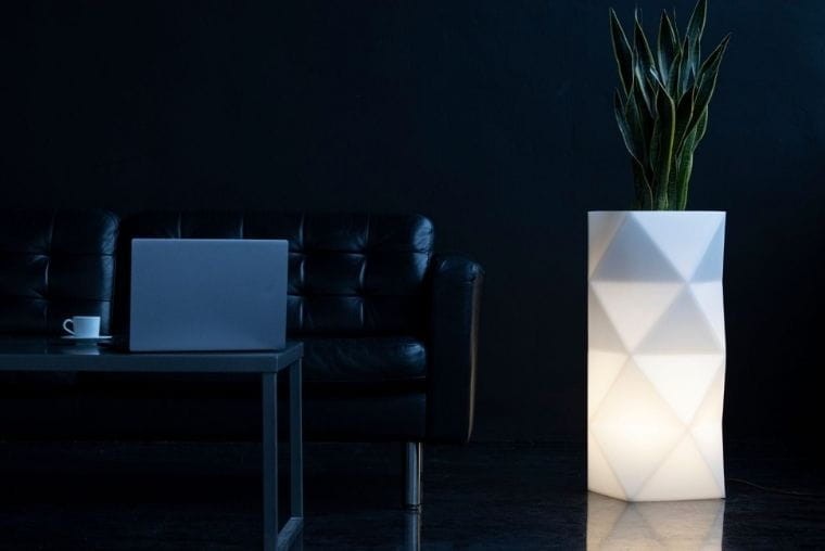 Beleuchtete LED-Design-Pflanzsäule Asti Light 78 cm – RGB + Fernbedienung