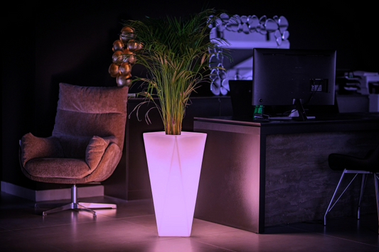Hoher LED-Pflanzkübel Monumo Vaso Light RGB mit Fernbedienung 72 cm
