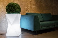 Geometrischer LED-Pflanzkübel Monumo Valencia Light Kaltweiß 70 cm