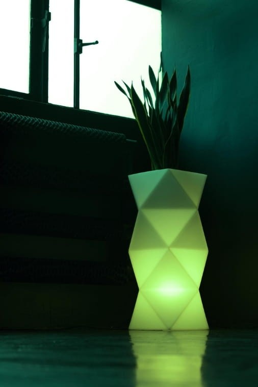 Beleuchtete LED-Design-Pflanzsäule Asti Light 78 cm – RGB + Fernbedienung