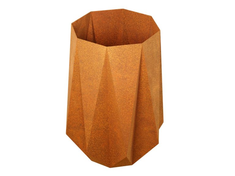 Geometrischer Cortenstahl-Pflanzkübel CRISTAL (65×65×92 cm)