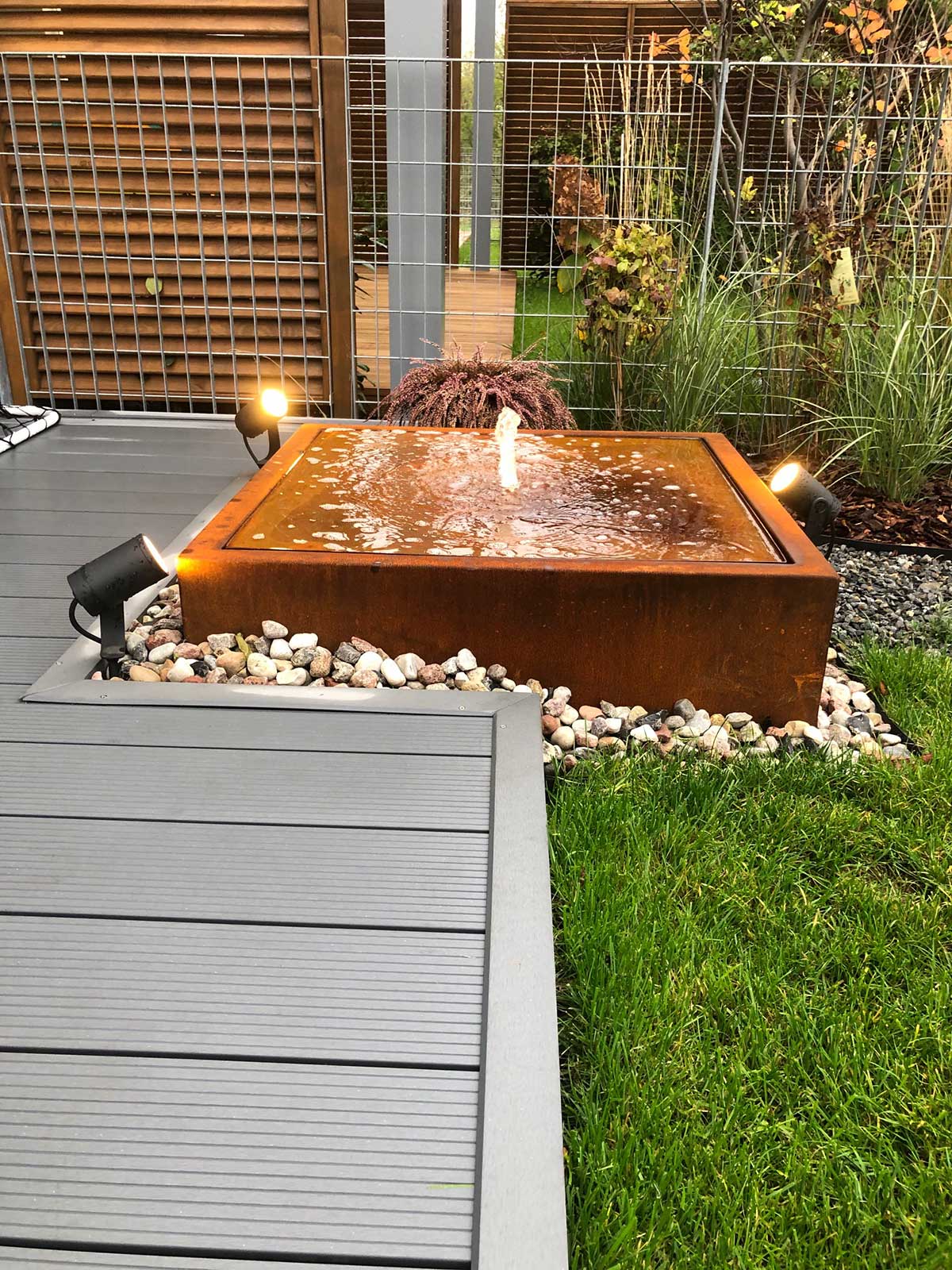 Corten-Gartenbrunnen FUENTE FW8