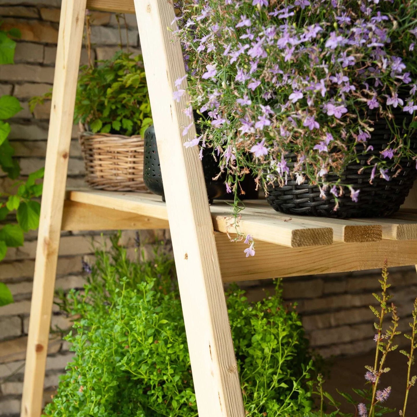 Blumenständer für die Wandmontage Hektor