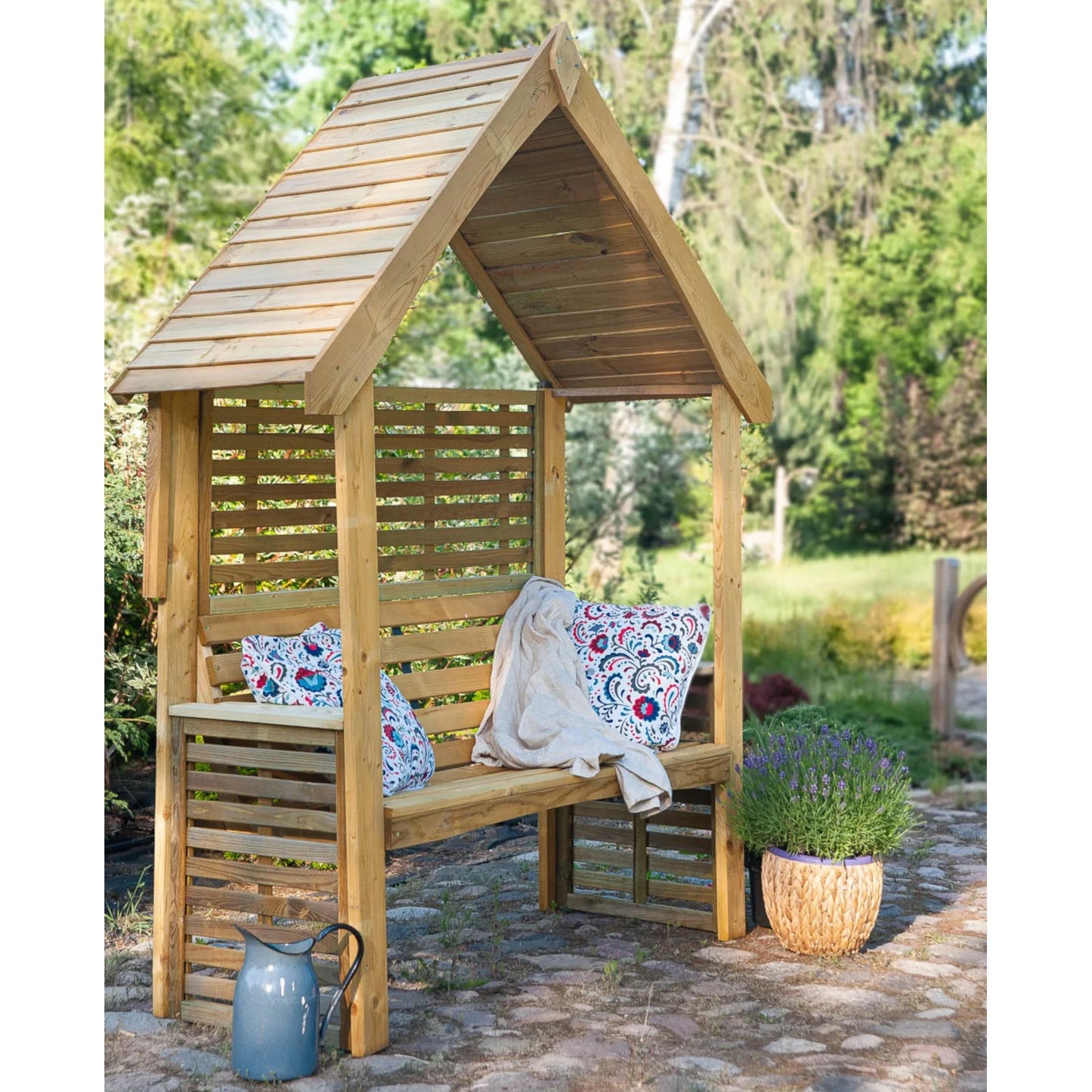 Orio Pergola mit Bank