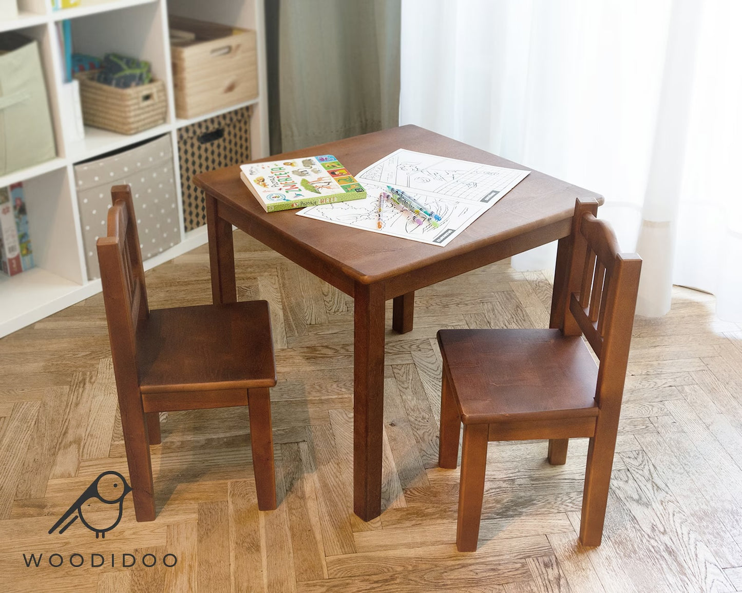 #Walnuss Dunkel Handgefertigte Holztisch und Stühle für Kind