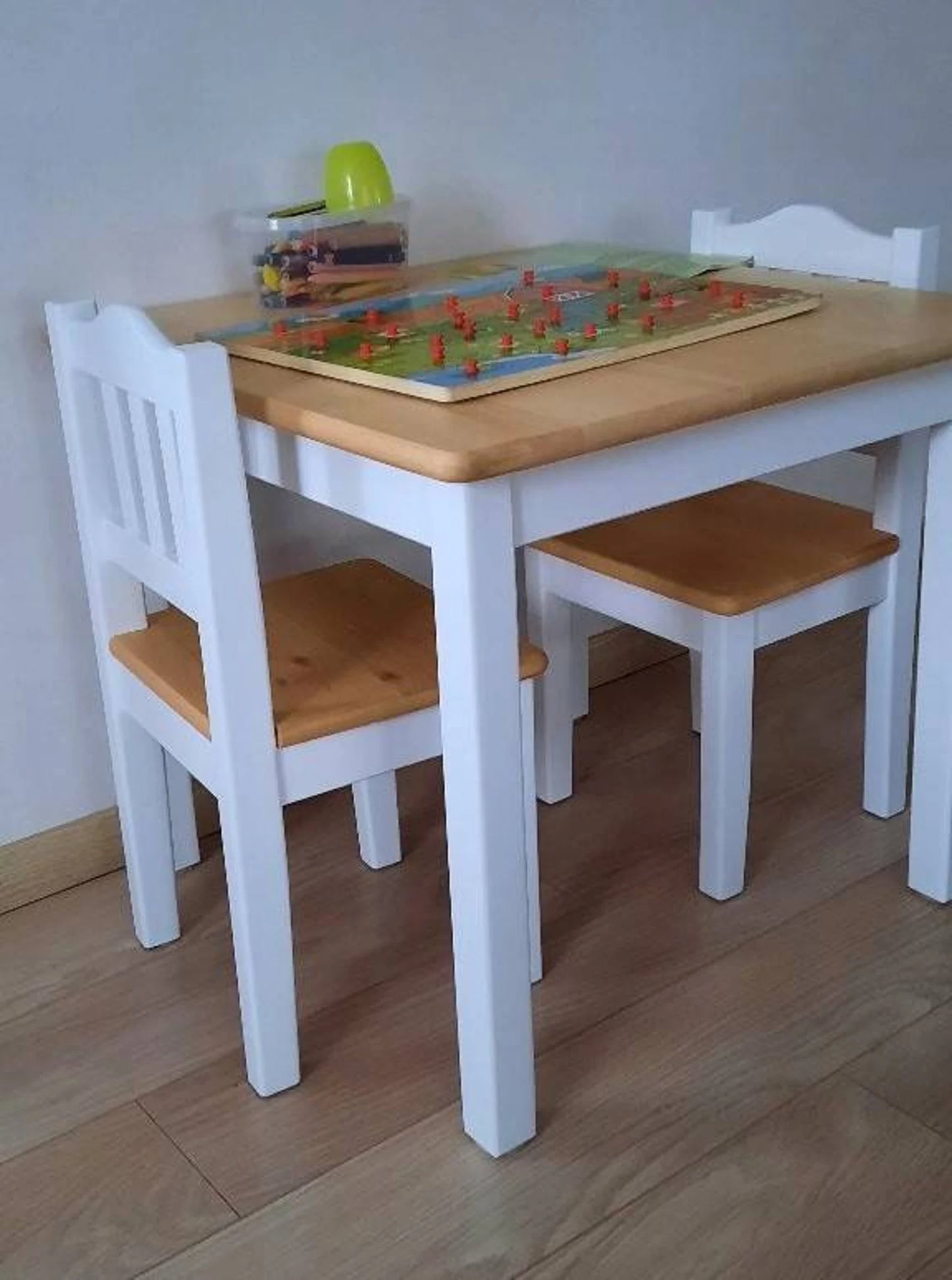 #Weiß mit Erle Handgefertigte Holztisch und Stühle für Kind