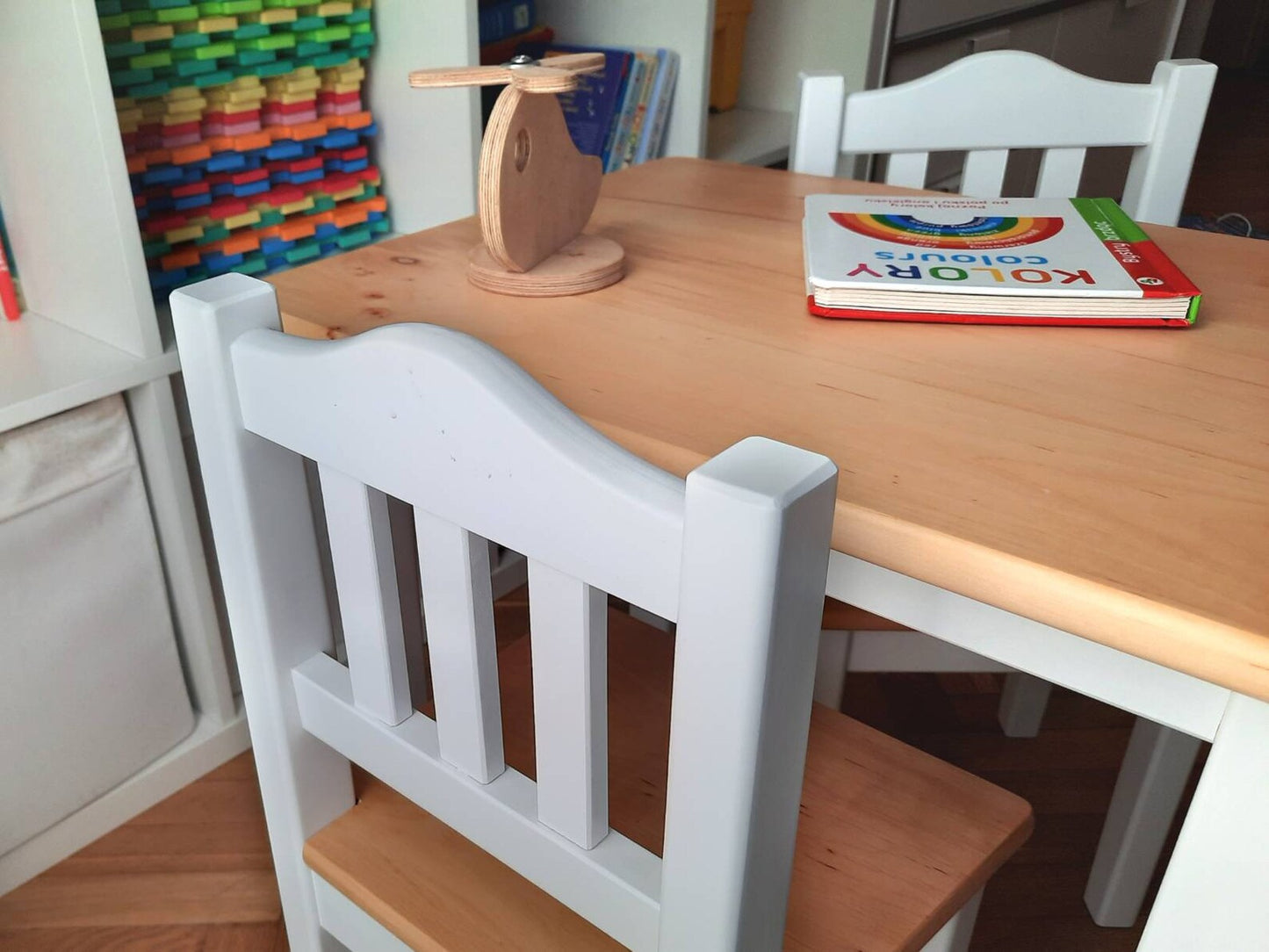#Weiß mit Erle Handgefertigte Holztisch und Stühle für Kind