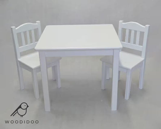Handgefertigte Holztisch und Stuhl Set für Kind weiß